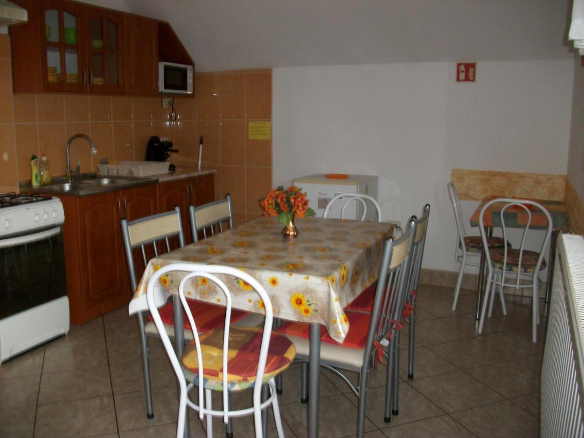 Eden Vendeghaz Hotel Miskolc Bagian luar foto
