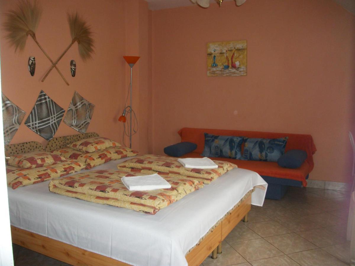 Eden Vendeghaz Hotel Miskolc Bagian luar foto