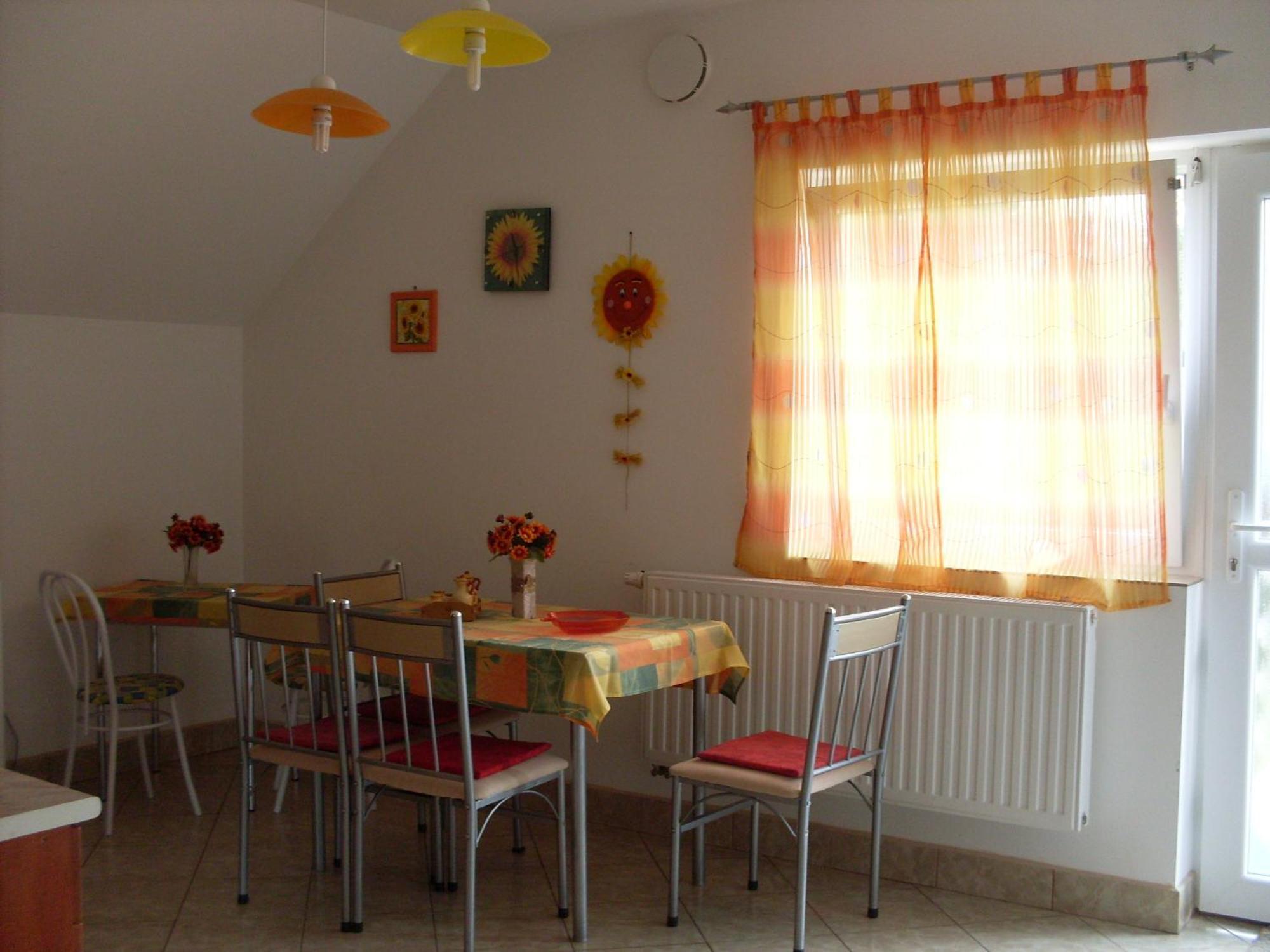 Eden Vendeghaz Hotel Miskolc Bagian luar foto