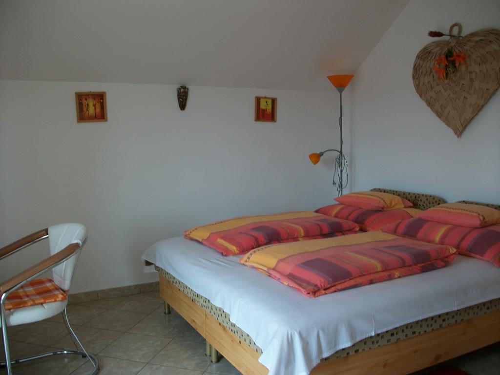 Eden Vendeghaz Hotel Miskolc Bagian luar foto