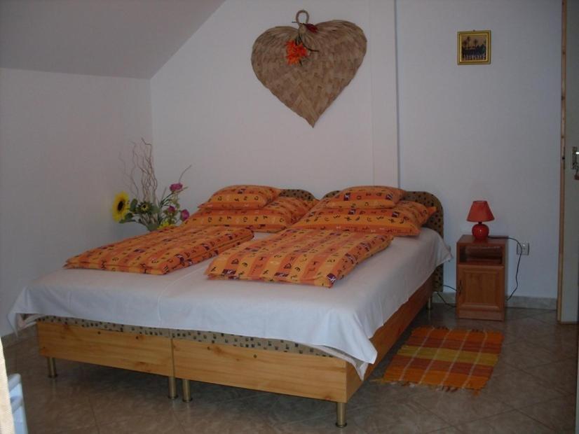 Eden Vendeghaz Hotel Miskolc Bagian luar foto