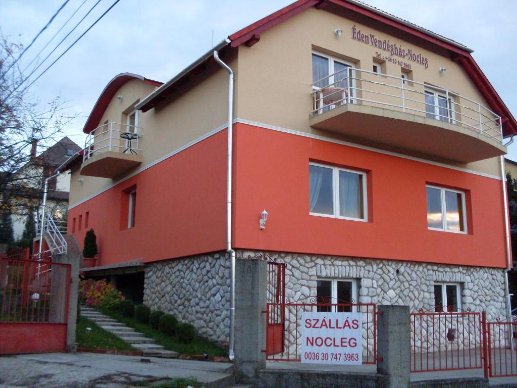 Eden Vendeghaz Hotel Miskolc Bagian luar foto