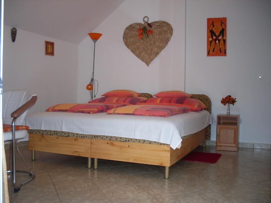 Eden Vendeghaz Hotel Miskolc Bagian luar foto